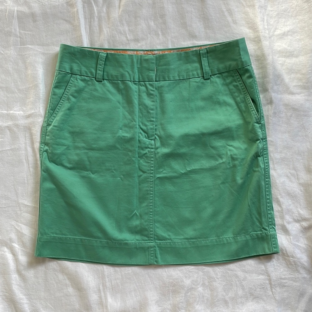 VINEYARD VINES SZ. 4